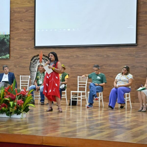 Soluções sustentáveis e inclusão de gênero pautam abertura dos debates no 1º Fórum Indígena em Rio Branco
