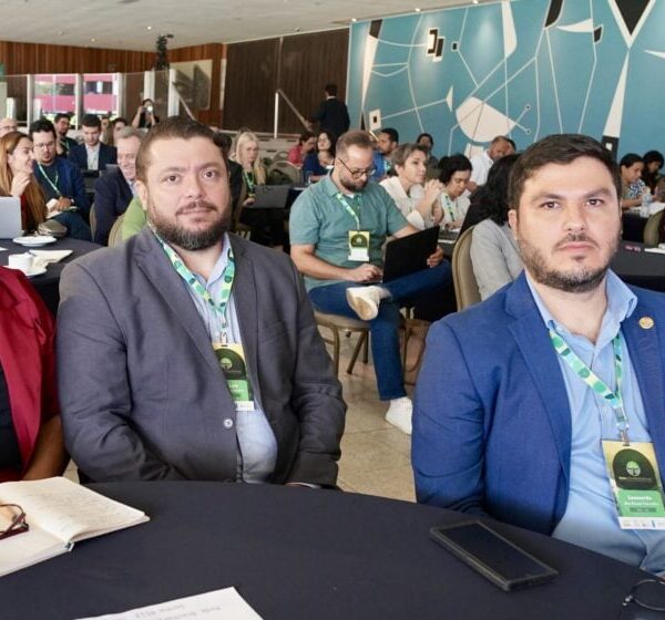 Gestores do Acre participam de oficina técnica sobre projetos privados e jurisdicionais de carbono florestal no Brasil