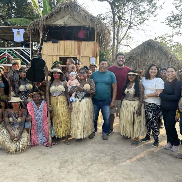 Gestores ampliam diálogo com lideranças indígenas durante o 10º Festival do Katxá Nawá Hô Hô Ika, em Feijó