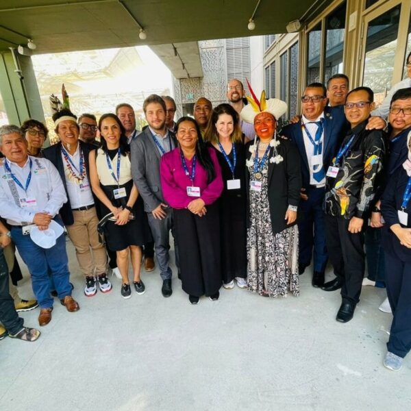Na COP28, Acre apresenta avanços na pauta indígena em reunião do comitê global do GCF